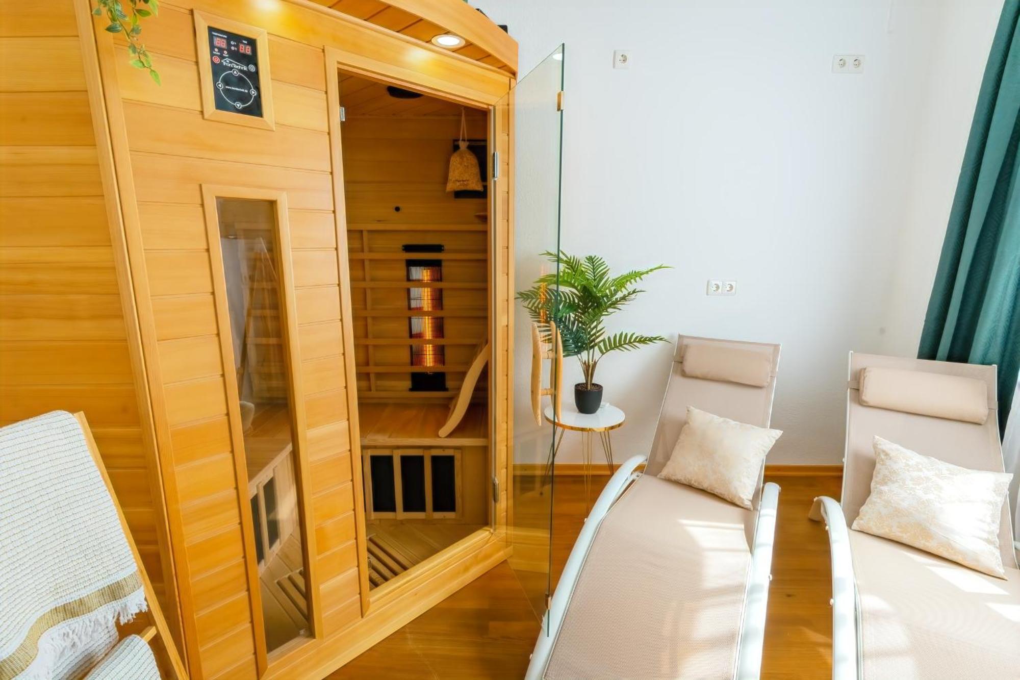 The Big Muenster Fuer Bis Zu 12, Whirlpool, Sauna, Zentral, Tischfussball, Balkon, Gasgrill Ulm Eksteriør bilde